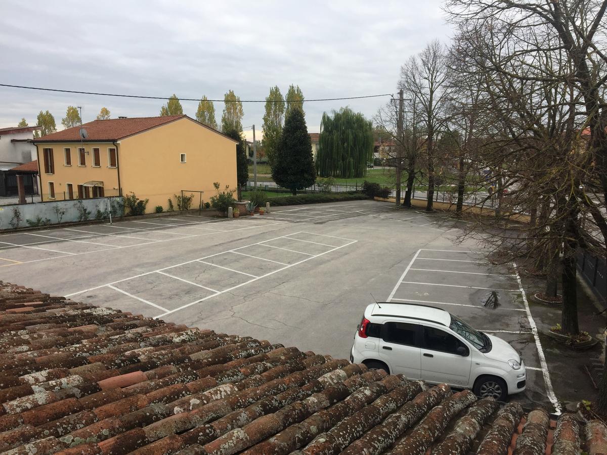 Ristorante Albergo Al Capitello Megliadino San Vitale 外观 照片