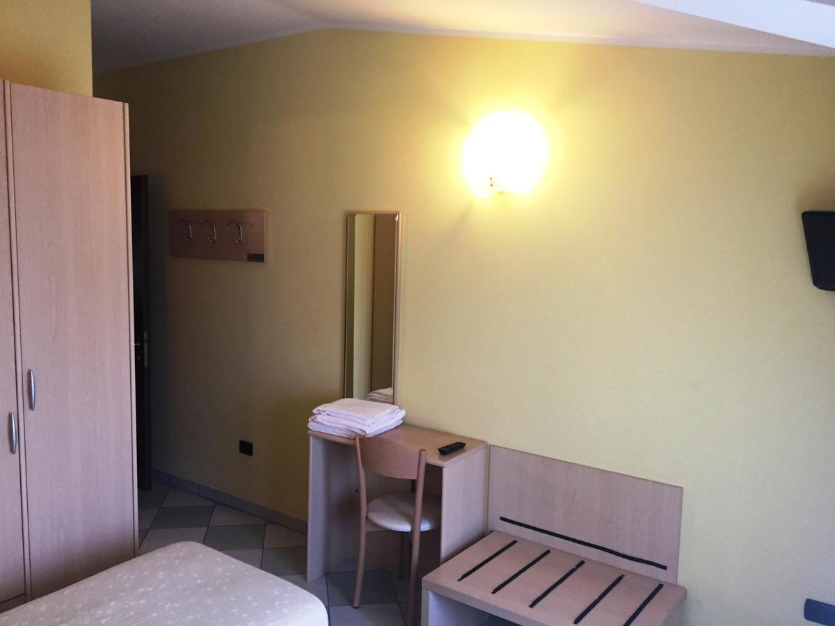 Ristorante Albergo Al Capitello Megliadino San Vitale 外观 照片